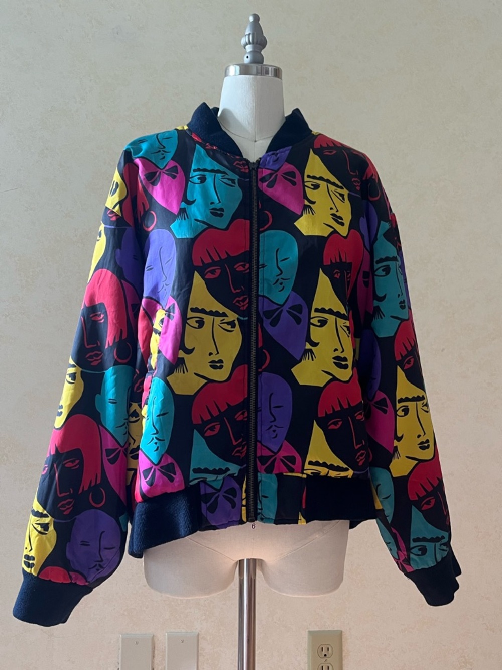 Braetan Vintage 80s Abstract Face Satin Bomber Jacket Zipper